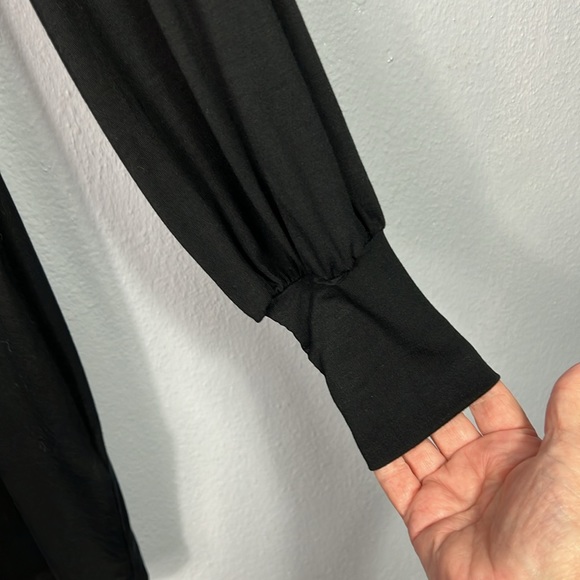 Lulus New with Tag Long Sleeve Mock Neck Mini Little Black Dress Small - Picture 4 of 9